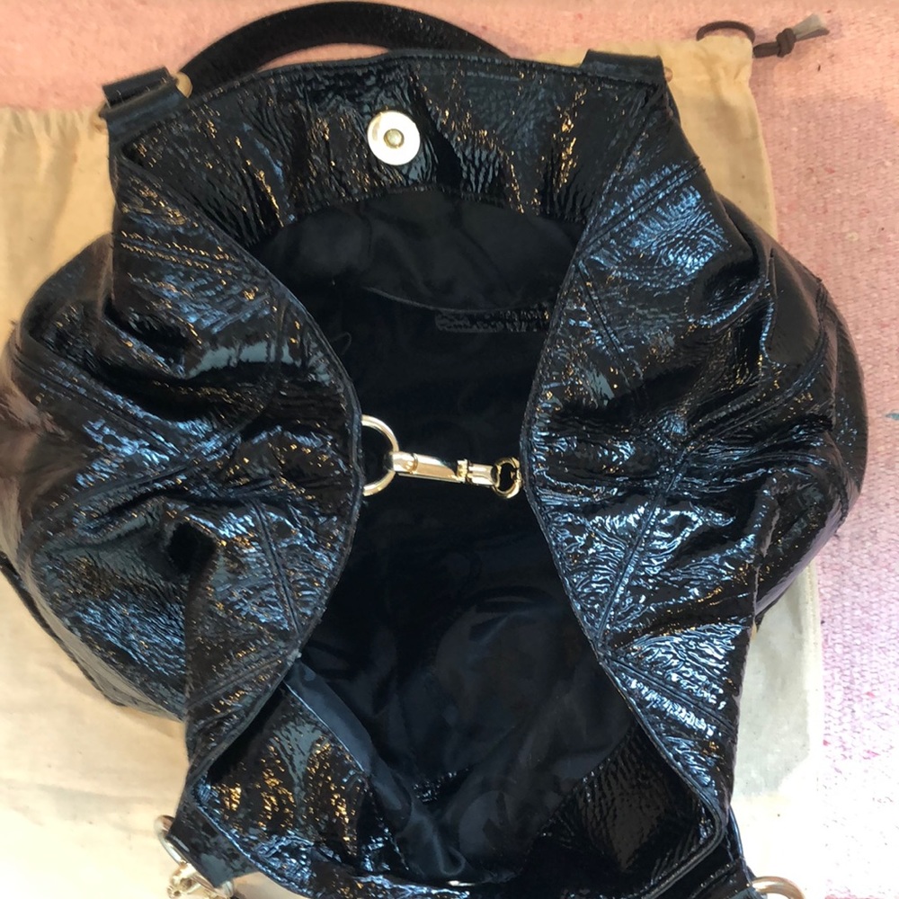 Black patent leather tote/large satchel - Picture 4 of 10